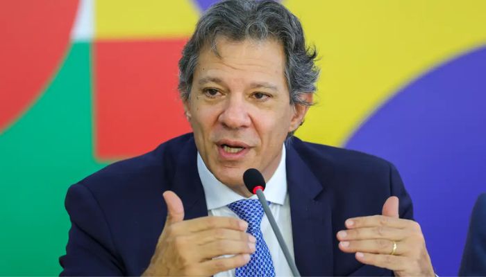  Governo pretende manter isenção para até dois mínimos no IR em 2025 